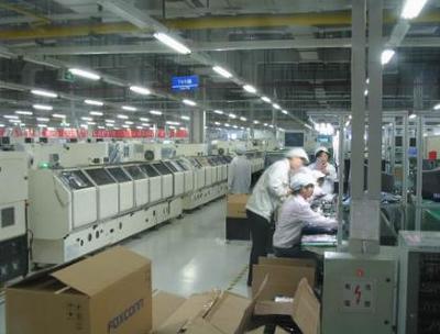 富士康急眼了!再不復(fù)工訂單都沒(méi)了,郭臺(tái)銘搬來(lái)鐘南山,重獎(jiǎng)員工